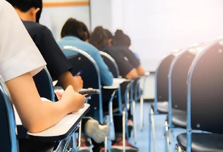 Saudi Arabia mandates private firms to offer training programs for student